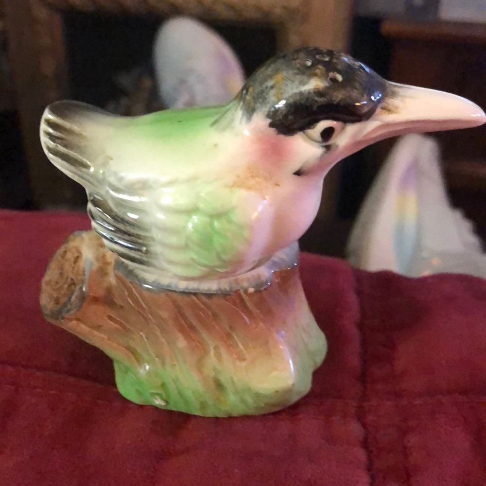 VTG Japanese Ceramic Salt and Pepper Shakers Bird on Tree Stump
